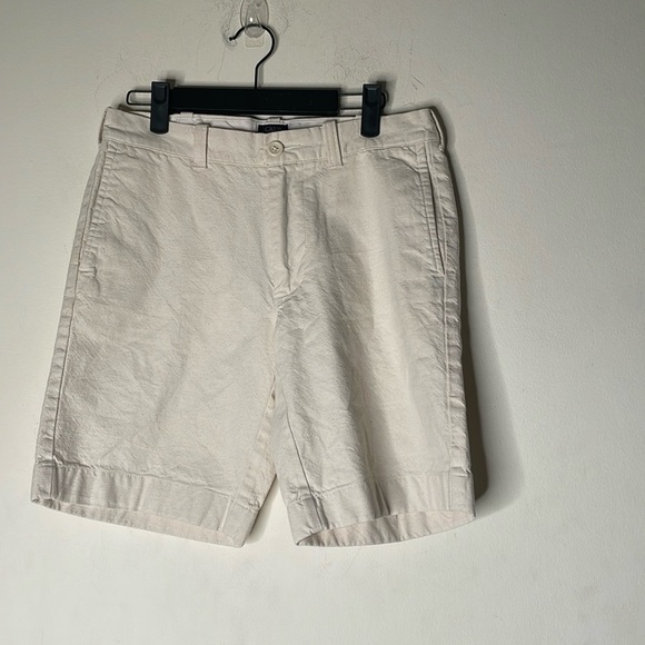 J. Crew Other - J. Crew 29 flat front shorts